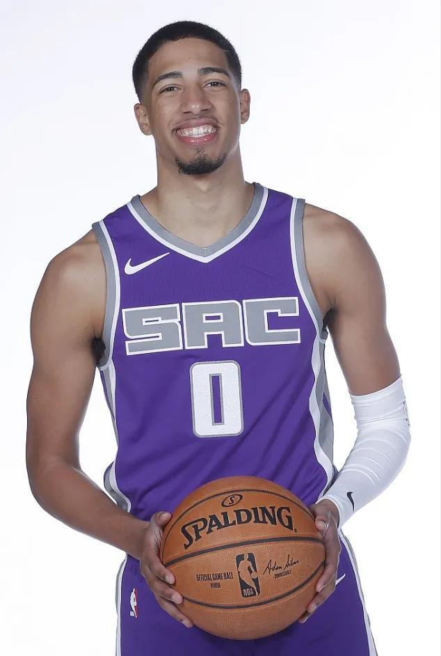 西甲次回合对决在即！丹佛掘金演练定位球，波尔图密集防守应对的简单介绍